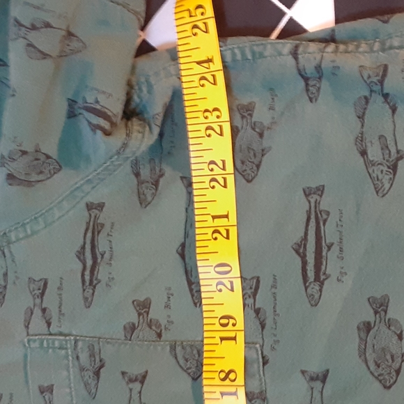 LEVIS GREEN AND BLACK FISHING SHIRT. LARGE - Picture 6 of 10